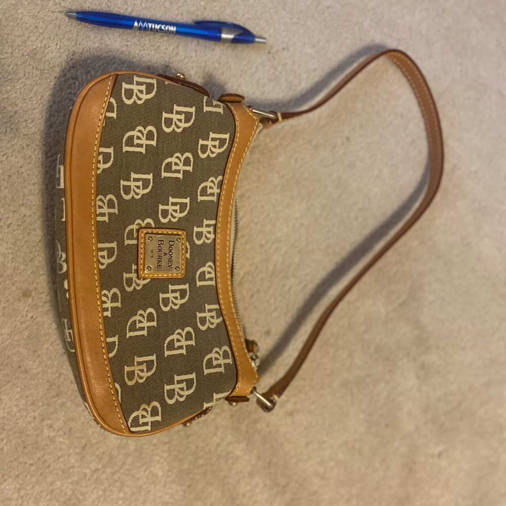 Dooney & Bourke bag